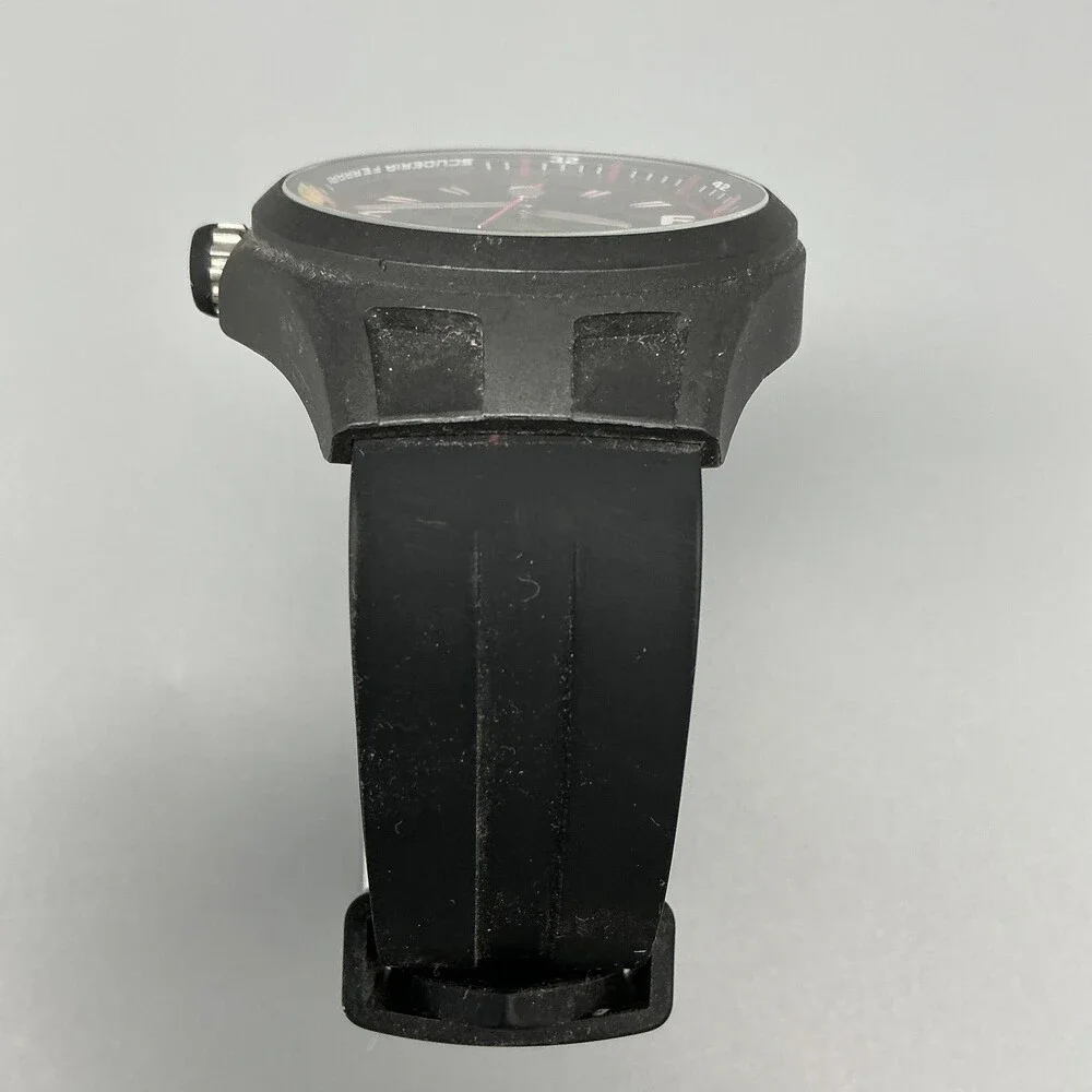 Scuderia Ferrari Mens Watch 42mm Black Dial Rubber Strap Date Logo New Battery